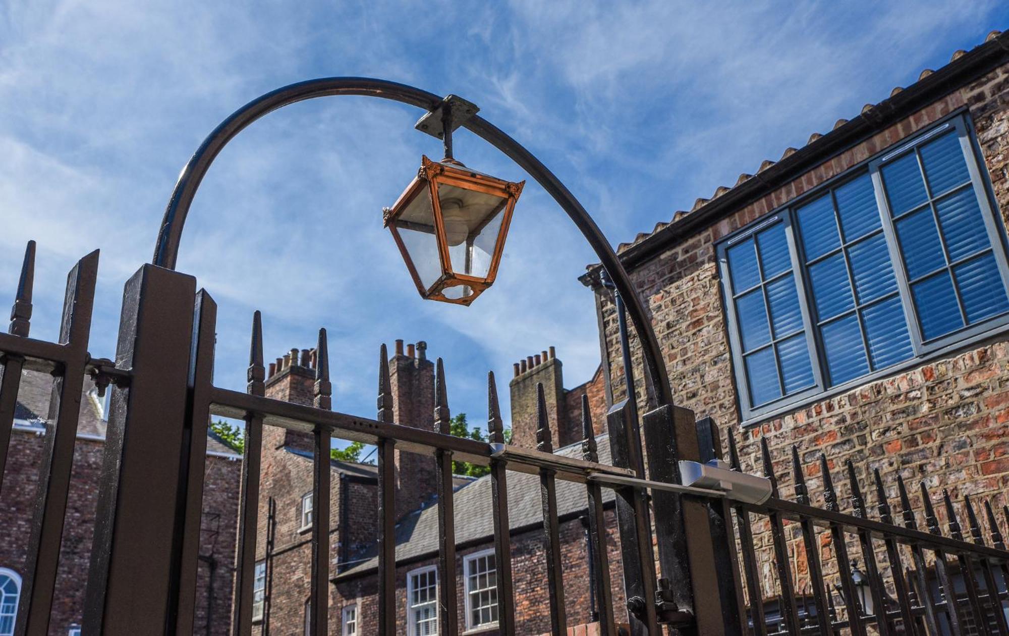 The Lawrance Luxury Aparthotel - York Exterior foto